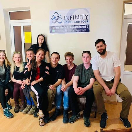 Infinity Hostel & Tour Jerevan Buitenkant foto