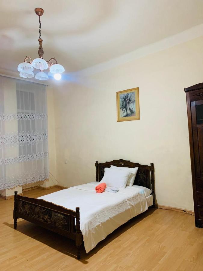 Infinity Hostel & Tour Jerevan Buitenkant foto