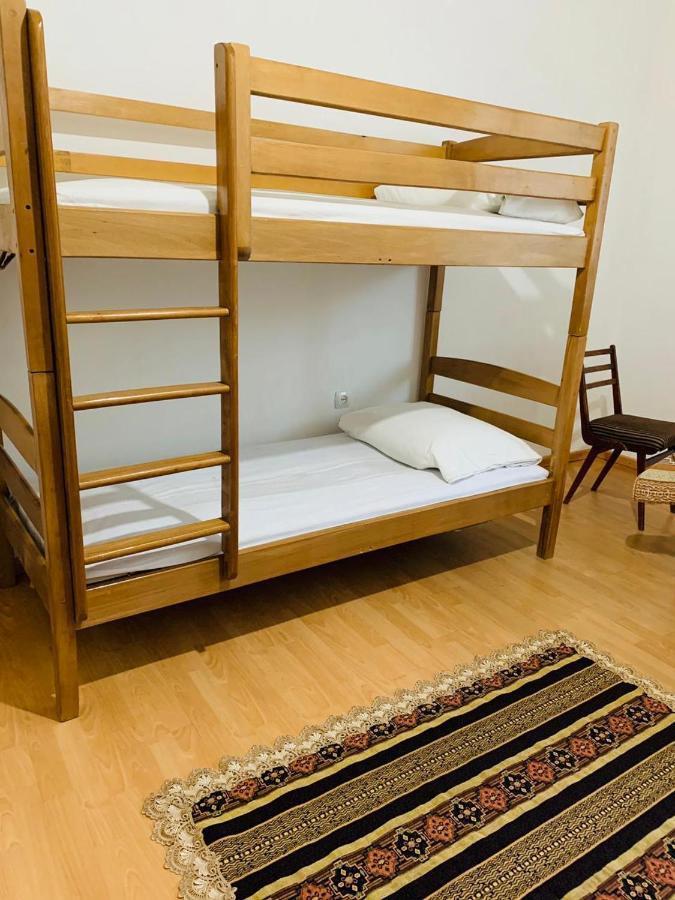 Infinity Hostel & Tour Jerevan Buitenkant foto