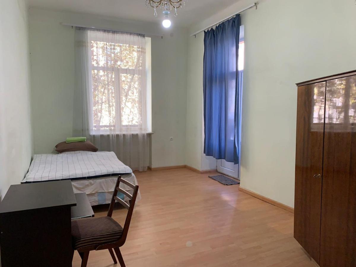 Infinity Hostel & Tour Jerevan Buitenkant foto
